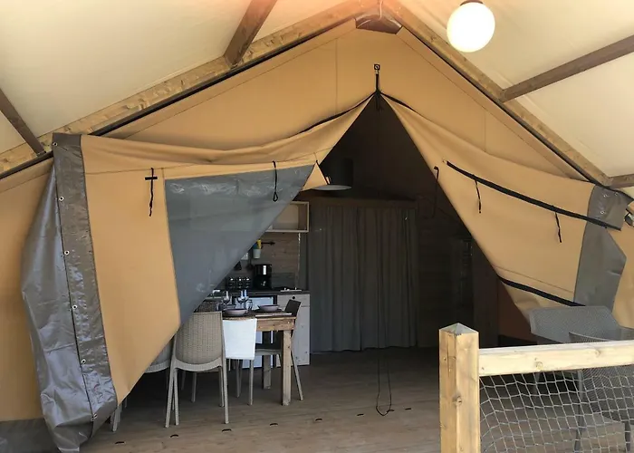 Glamping Tuscany - Podere Cortesi אתר קמפינג *